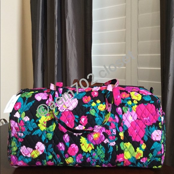 Vera Bradley Handbags - NWT VERA BRADLEY LARGE TRAVELER DUFFEL